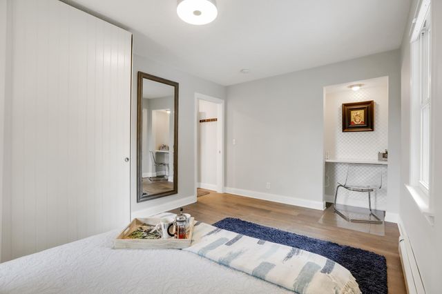 4214 Queen Avenue S, Minneapolis, MN 55410