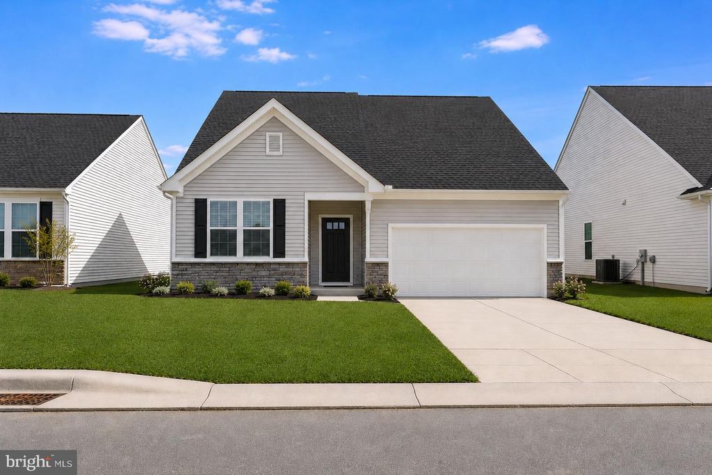 876 VIRDIN DR, Smyrna, DE 19977