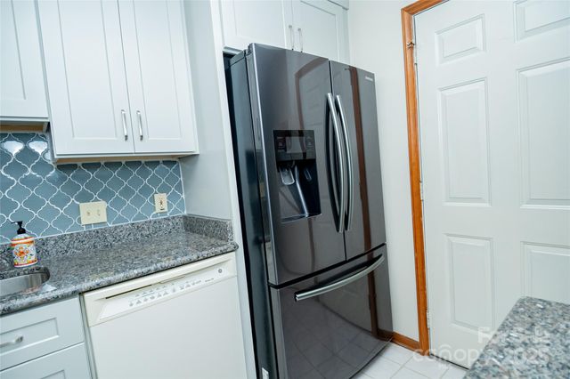 603 NE 29th Avenue 123, Hickory, NC 28601