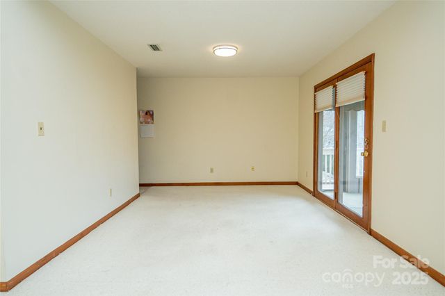 603 NE 29th Avenue 123, Hickory, NC 28601