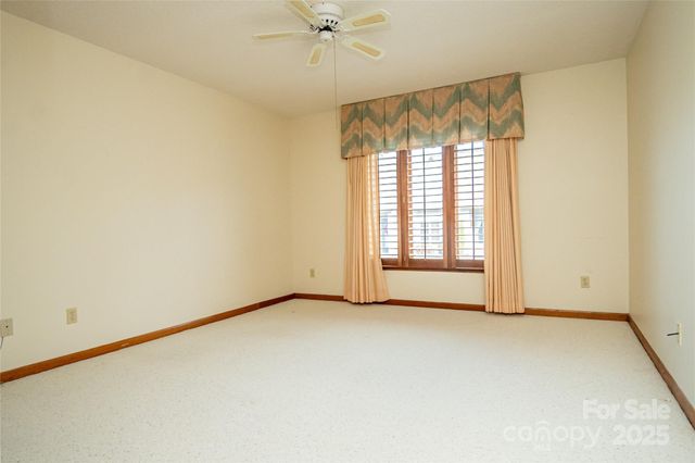 603 NE 29th Avenue 123, Hickory, NC 28601