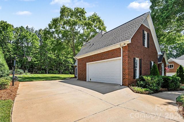 6017 Havencrest Court NW, Concord, NC 28027