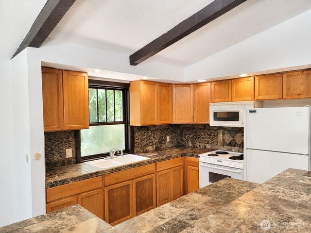 1841 NE Haven Way, Tahuya, WA 98388