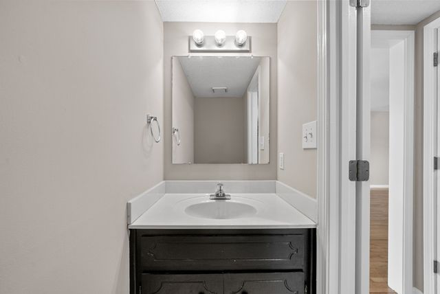 1119 Stonebrook Dr, Clarksville, TN 37042