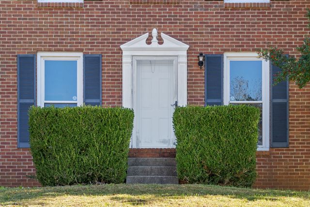 1119 Stonebrook Dr, Clarksville, TN 37042