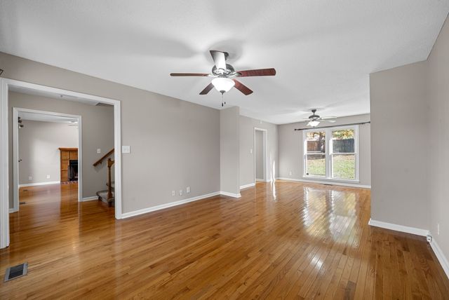 1119 Stonebrook Dr, Clarksville, TN 37042