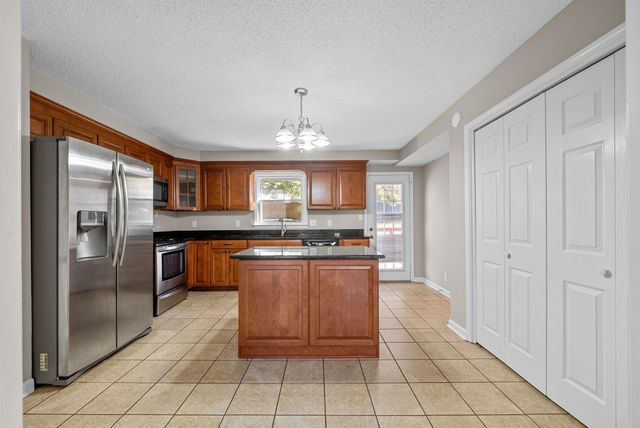 1119 Stonebrook Dr, Clarksville, TN 37042