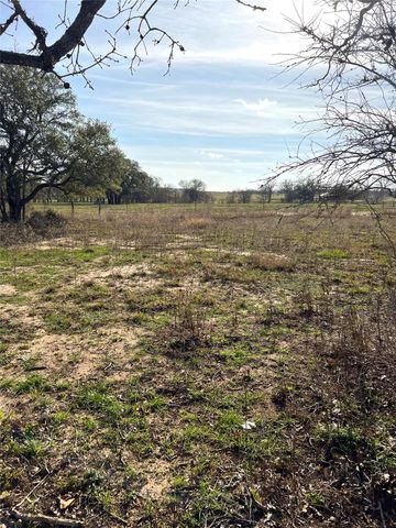 5165 Tenney Creek RD, Luling, TX 78648