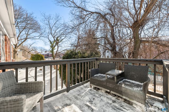 125 Lawn Avenue B6, Stamford, CT 06902