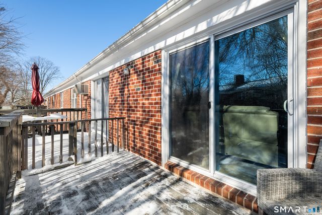 125 Lawn Avenue B6, Stamford, CT 06902