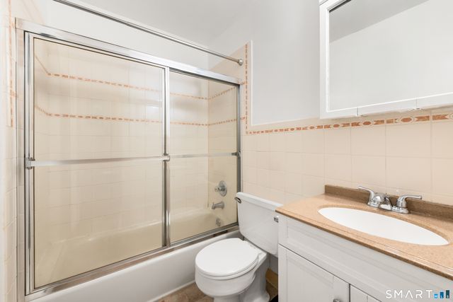 125 Lawn Avenue B6, Stamford, CT 06902