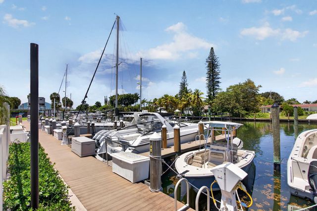 2731 NE 14th Street Causeway 405, Pompano Beach, FL 33062