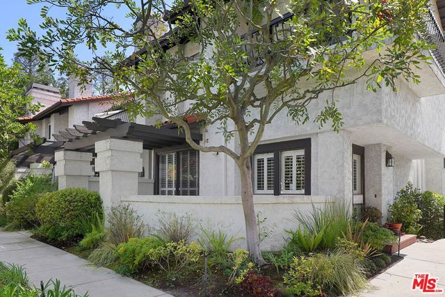 17226 Palisades Circle, Pacific Palisades, CA 90272
