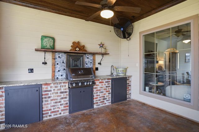 314 Cypress View Drive, Youngsville, LA 70592