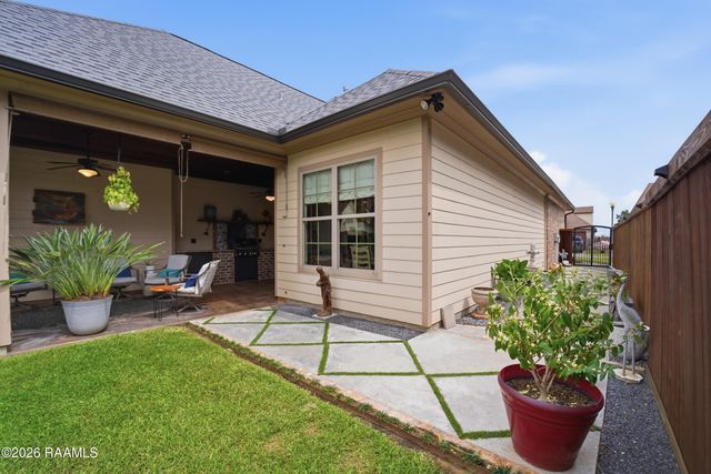 314 Cypress View Drive, Youngsville, LA 70592