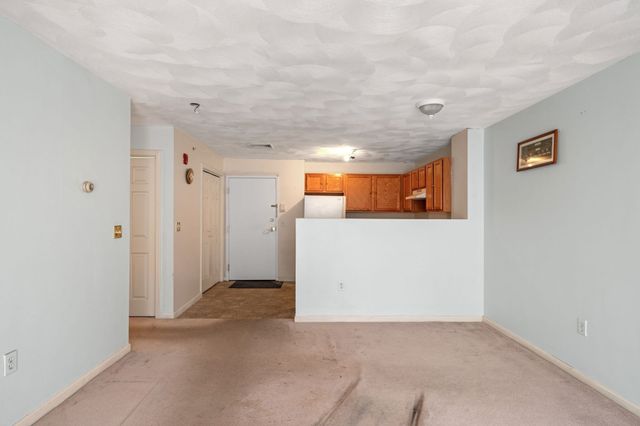 107 Foster St 304, Peabody, MA 01960