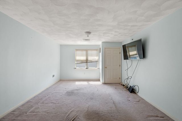 107 Foster St 304, Peabody, MA 01960