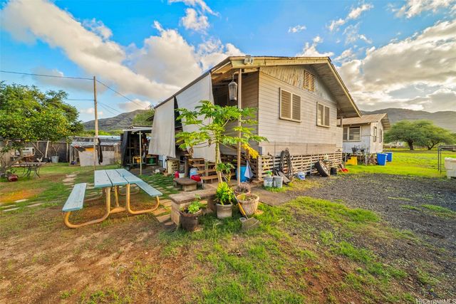 87-879 Apuupuu Road, Waianae, HI 96792