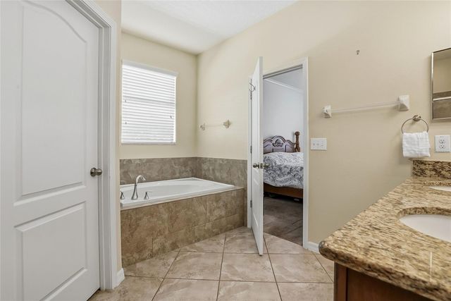 2444 DAKOTA ROCK DRIVE, Ruskin, FL 33570