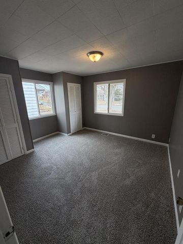 5791 N 32nd STREET, Milwaukee, WI 53209