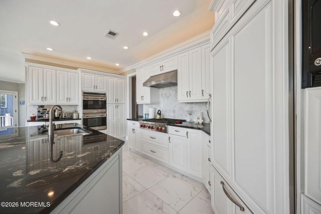 66 Seneca Place, Oceanport, NJ 07757