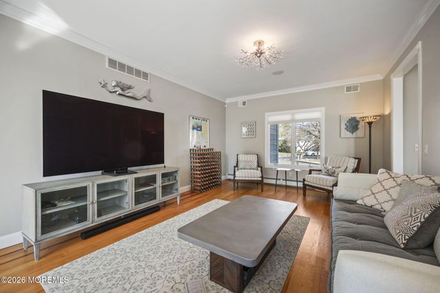 66 Seneca Place, Oceanport, NJ 07757