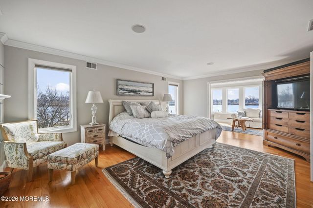 66 Seneca Place, Oceanport, NJ 07757