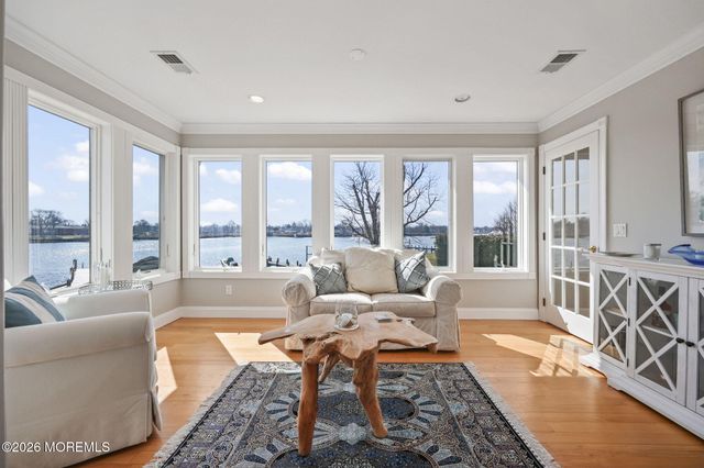 66 Seneca Place, Oceanport, NJ 07757