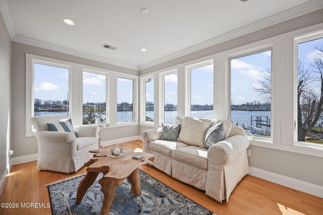 66 Seneca Place, Oceanport, NJ 07757