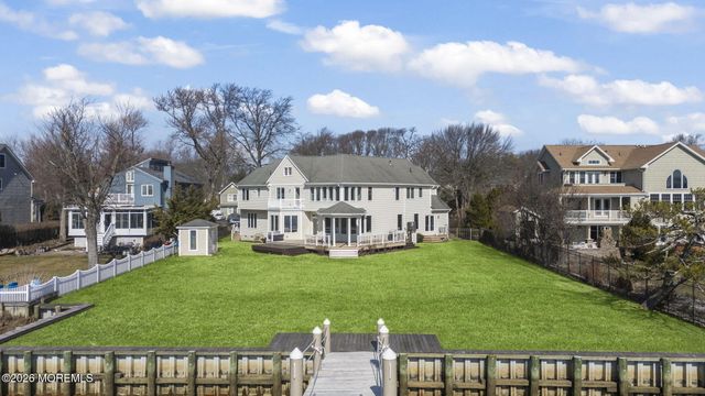 66 Seneca Place, Oceanport, NJ 07757