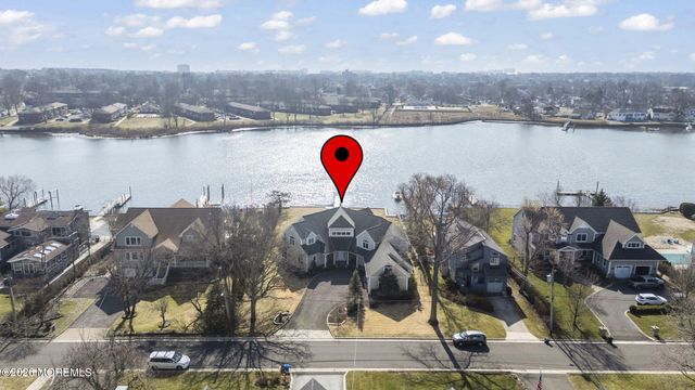 66 Seneca Place, Oceanport, NJ 07757