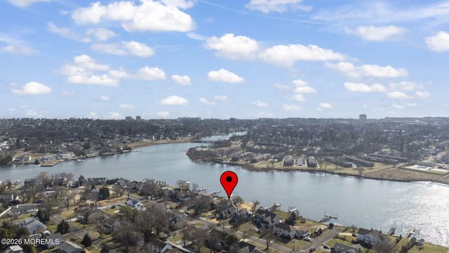 66 Seneca Place, Oceanport, NJ 07757