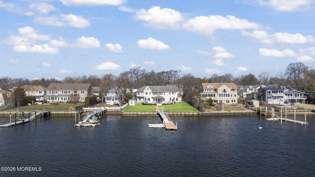 66 Seneca Place, Oceanport, NJ 07757