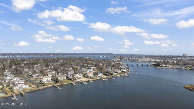 66 Seneca Place, Oceanport, NJ 07757