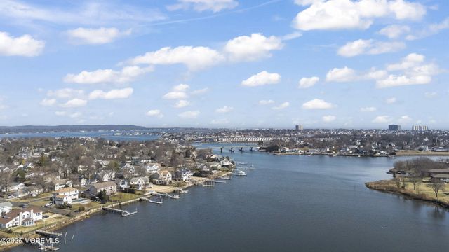 66 Seneca Place, Oceanport, NJ 07757