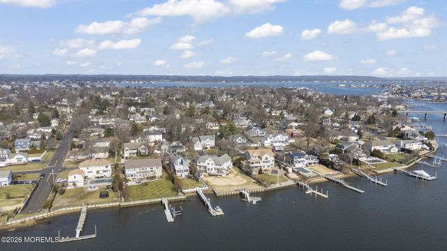 66 Seneca Place, Oceanport, NJ 07757