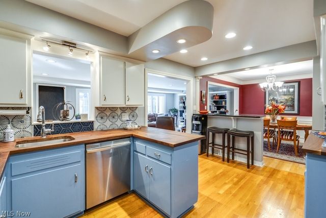 22212 E Byron Road, Shaker Heights, OH 44122