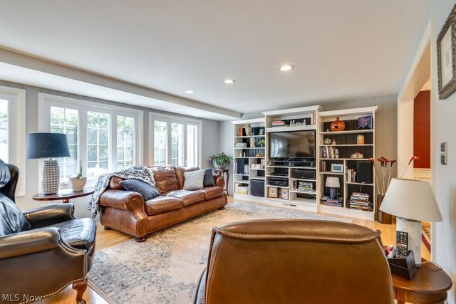 22212 E Byron Road, Shaker Heights, OH 44122