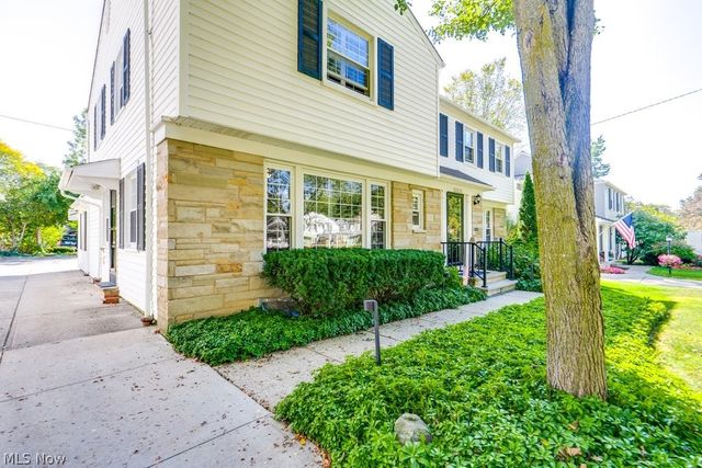 22212 E Byron Road, Shaker Heights, OH 44122