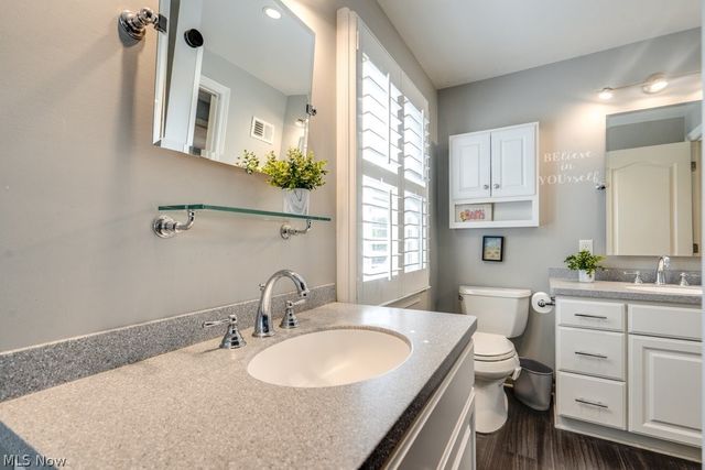 22212 E Byron Road, Shaker Heights, OH 44122