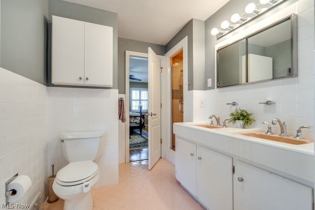 22212 E Byron Road, Shaker Heights, OH 44122