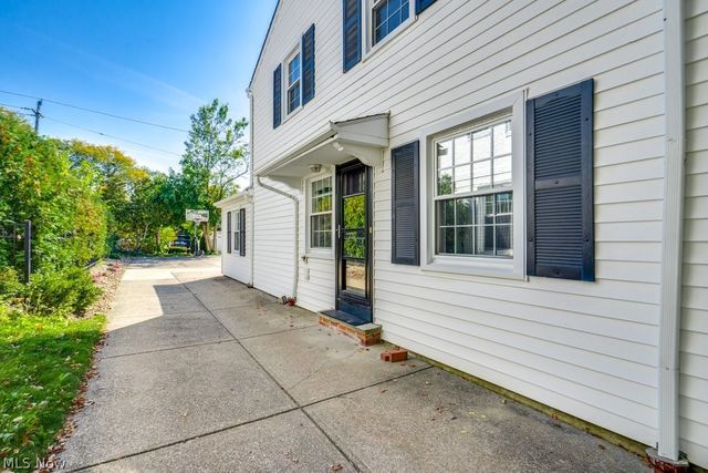 22212 E Byron Road, Shaker Heights, OH 44122