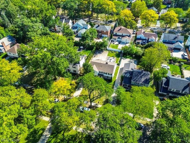 22212 E Byron Road, Shaker Heights, OH 44122