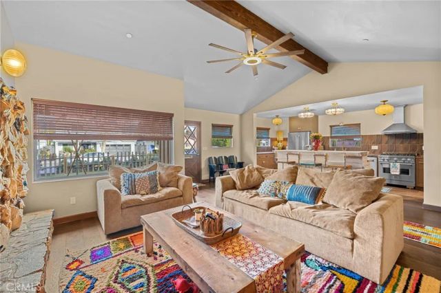 437 N Parish Pl., Burbank, CA 91506