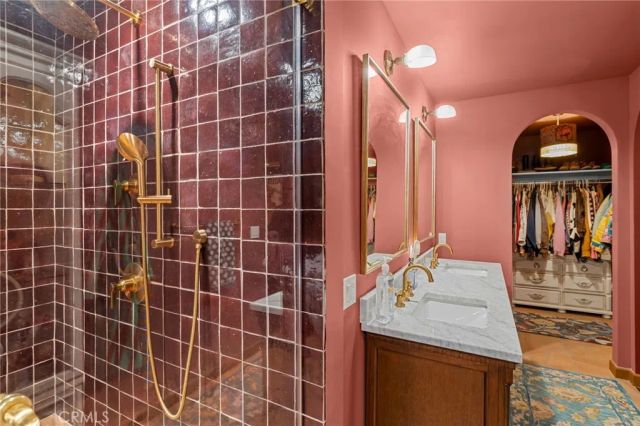 437 N Parish Pl., Burbank, CA 91506