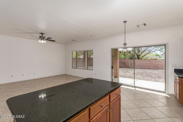 9144 S Whispering Pine Drive, Tucson, AZ 85756