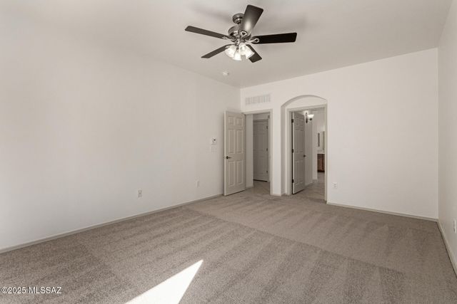 9144 S Whispering Pine Drive, Tucson, AZ 85756