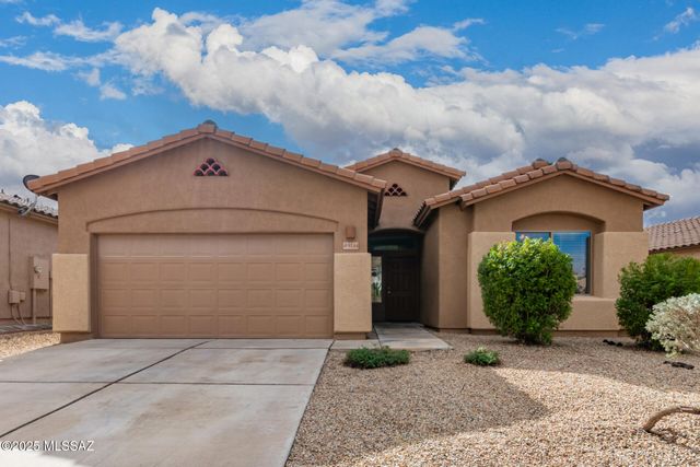 9144 S Whispering Pine Drive, Tucson, AZ 85756