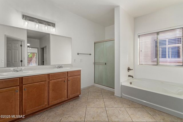 9144 S Whispering Pine Drive, Tucson, AZ 85756