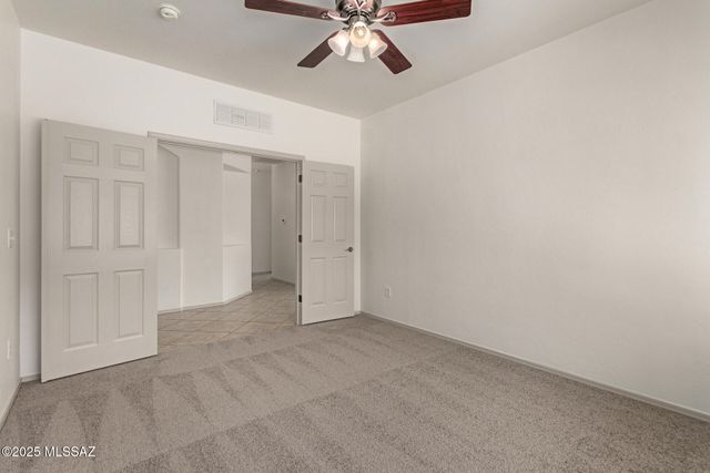 9144 S Whispering Pine Drive, Tucson, AZ 85756